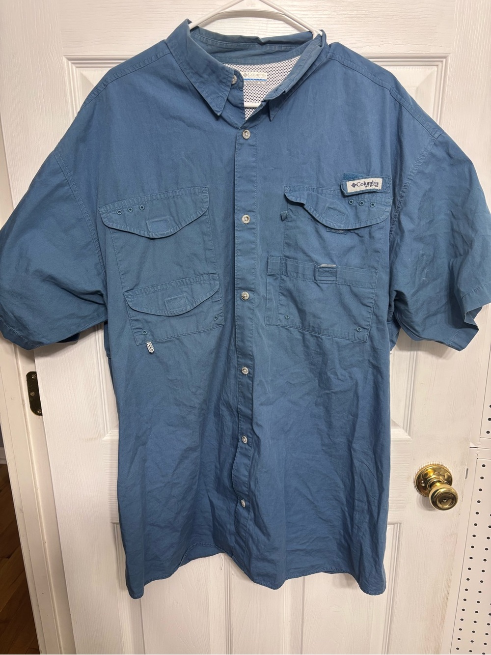 Columbia Short-Sleeve Button-Front Fishing Shirt in Blue